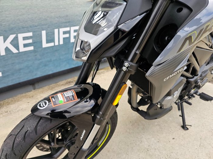2025 CFMOTO 300 NK ABS Black