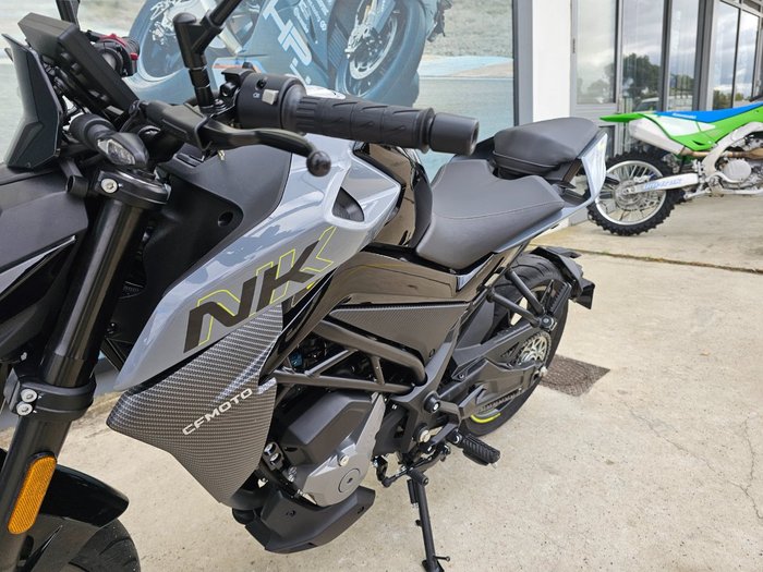 2025 CFMOTO 300 NK ABS Black
