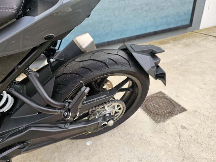 2025 CFMOTO 300 NK ABS Black
