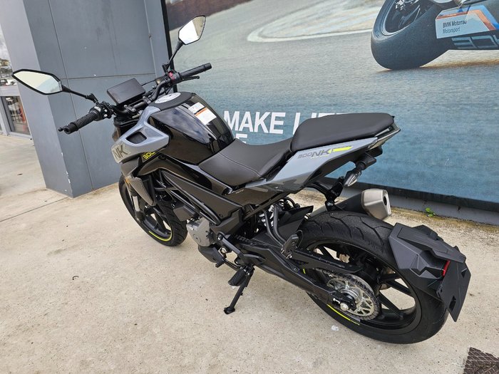 2025 CFMOTO 300 NK ABS Black