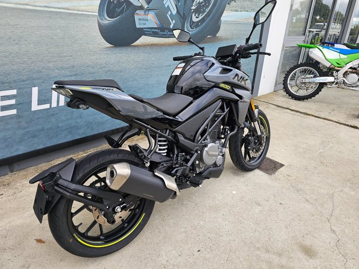 2025 CFMOTO 300 NK ABS Black
