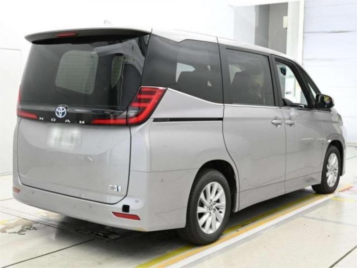 2025 Toyota Noah Hybrid X