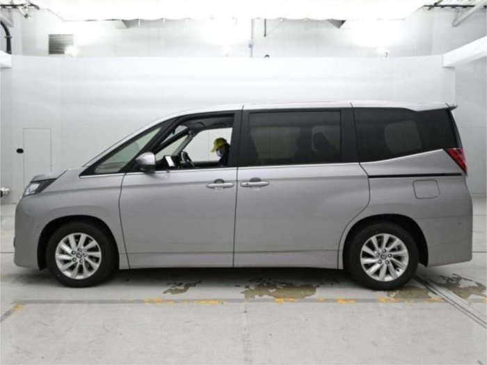 2025 Toyota Noah Hybrid X
