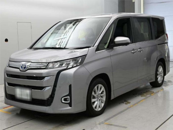 2025 Toyota Noah Hybrid X