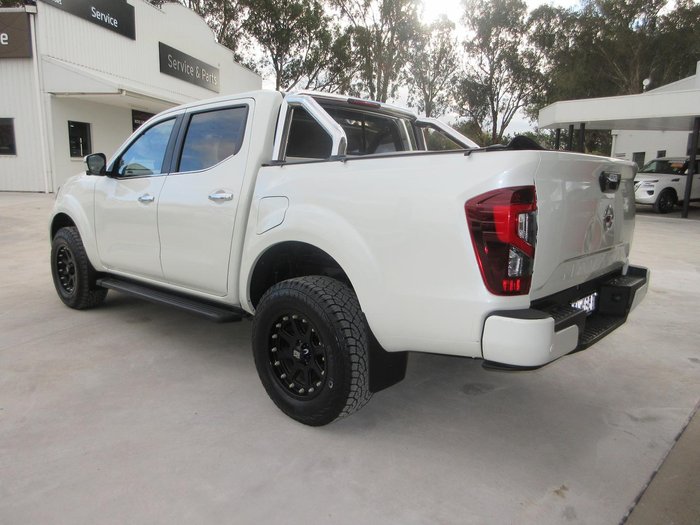 2021 Nissan Navara SL