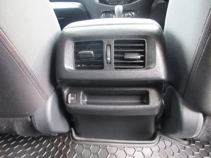 2021 Nissan Navara SL