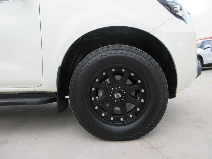 2021 Nissan Navara SL