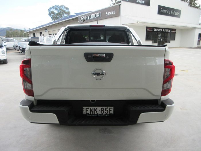 2021 Nissan Navara SL