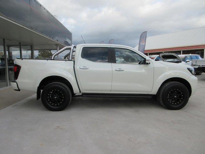 2021 Nissan Navara SL