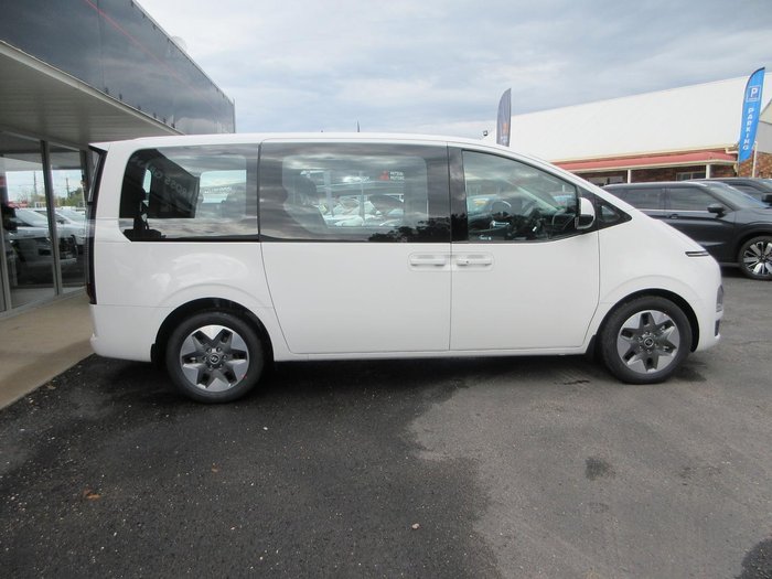 2026 Hyundai STARIA