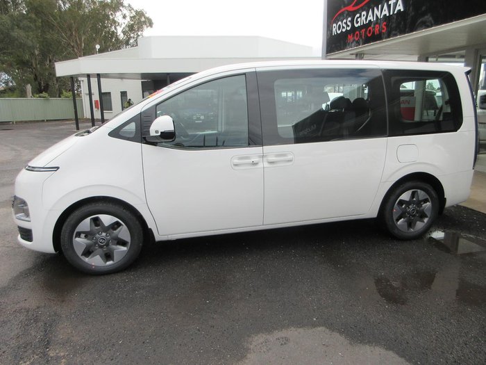 2026 Hyundai STARIA