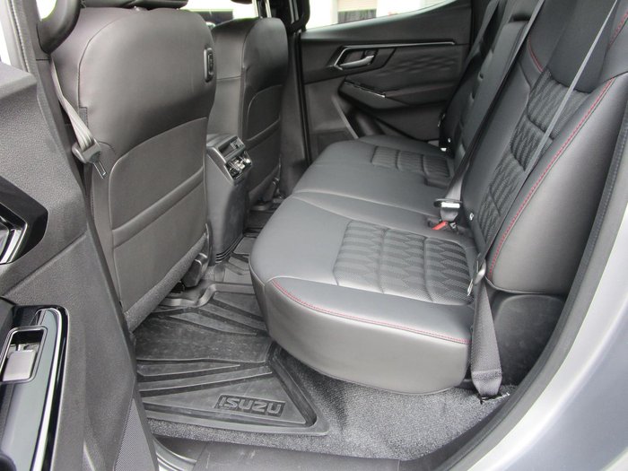 2026 Isuzu D-MAX X-TERRAIN