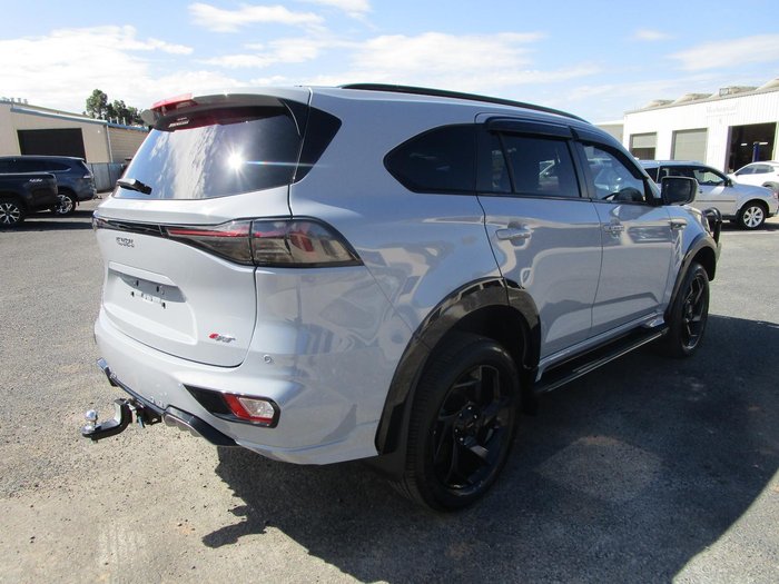 2026 Isuzu MU-X X-TERRAIN