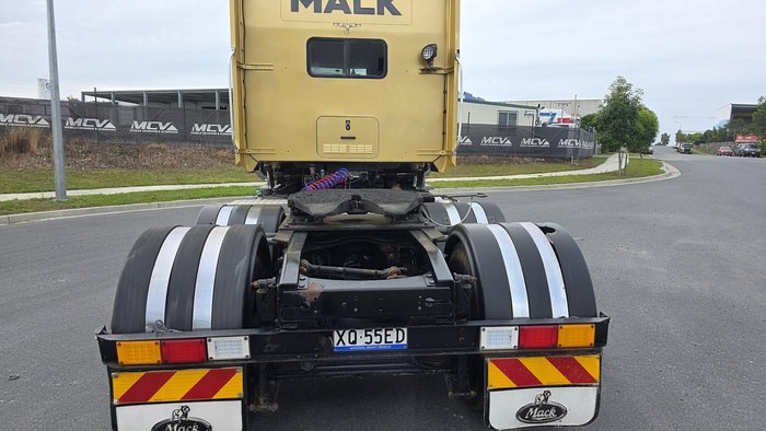 2015 Mack Trident