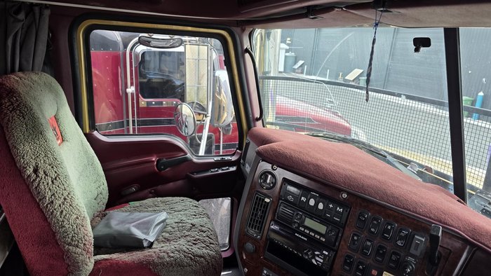 2015 Mack Trident