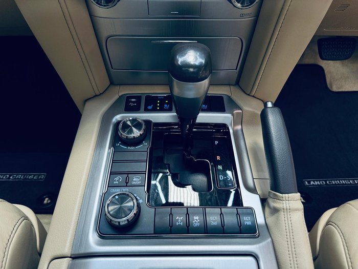 2016 Toyota Landcruiser Sahara