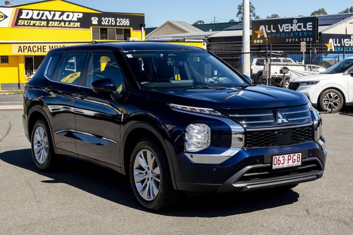 2025 Mitsubishi Outlander ES