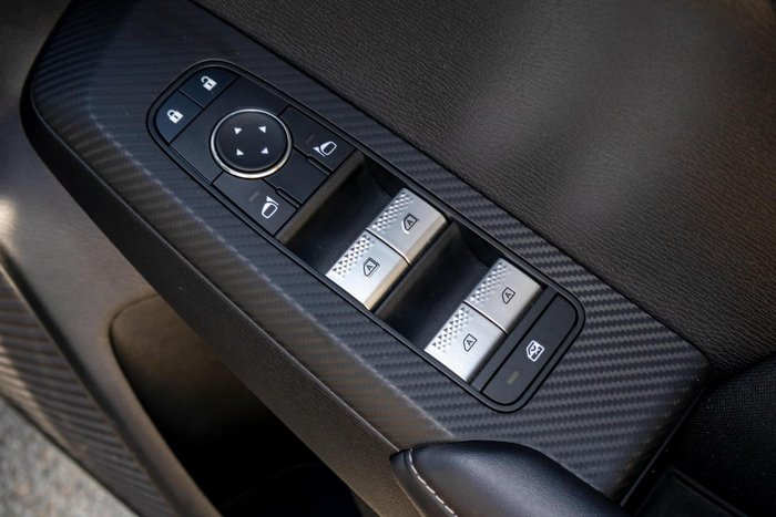 2025 Mitsubishi Outlander ES