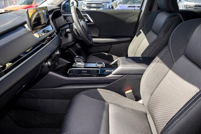 2025 Mitsubishi Outlander ES