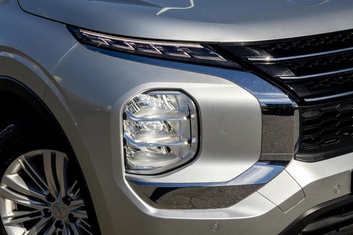2021 Mitsubishi Outlander ES