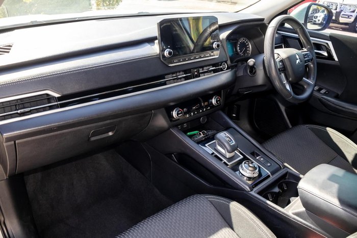 2021 Mitsubishi Outlander ES
