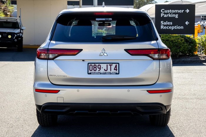 2021 Mitsubishi Outlander ES
