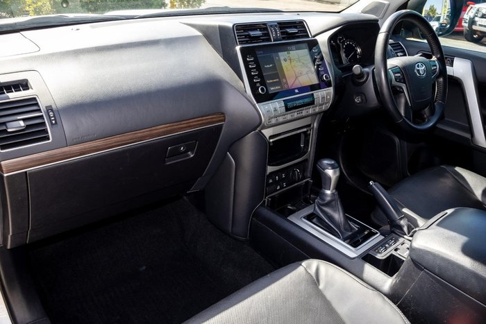 2023 Toyota Landcruiser Prado VX