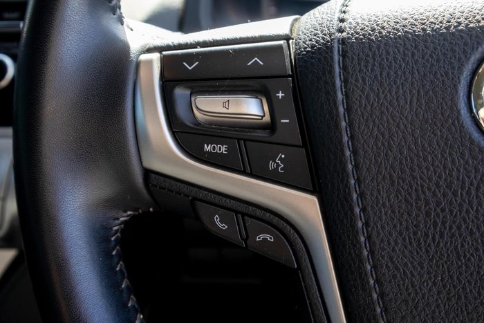 2023 Toyota Landcruiser Prado VX