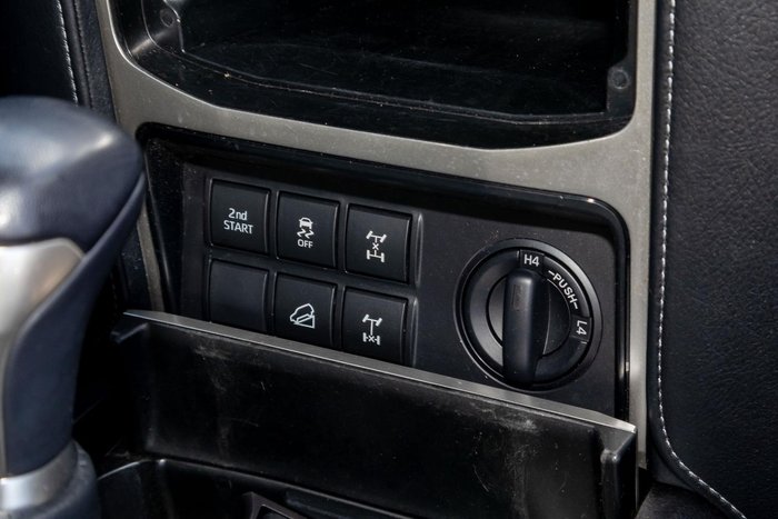 2023 Toyota Landcruiser Prado VX