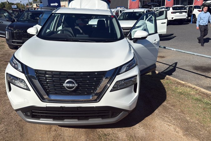 2024 NISSAN X-TRAIL