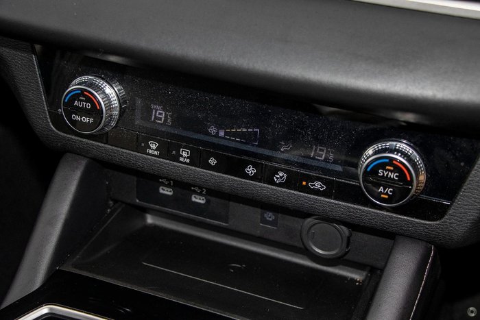 2025 Mitsubishi Outlander LS