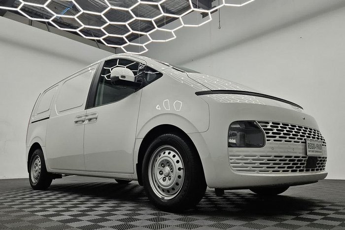2024 Hyundai STARIA LOAD