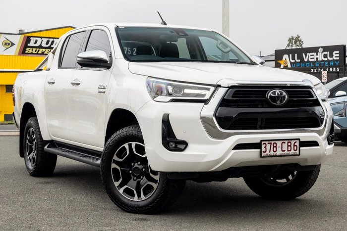 2021 Toyota Hilux SR5