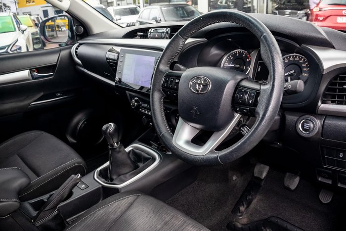 2021 Toyota Hilux SR5