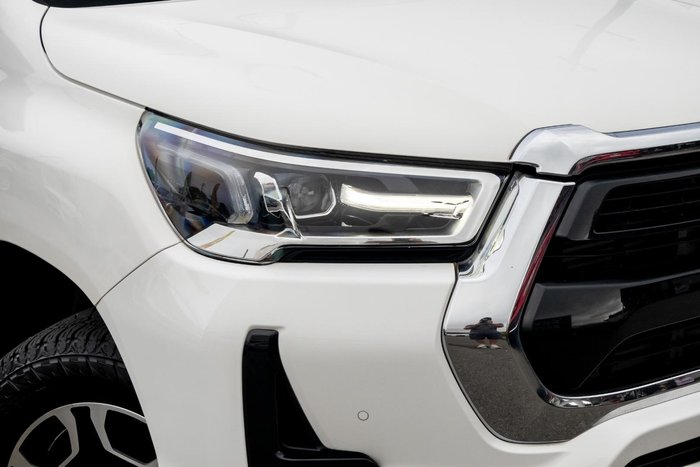 2021 Toyota Hilux SR5
