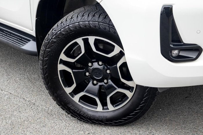 2021 Toyota Hilux SR5