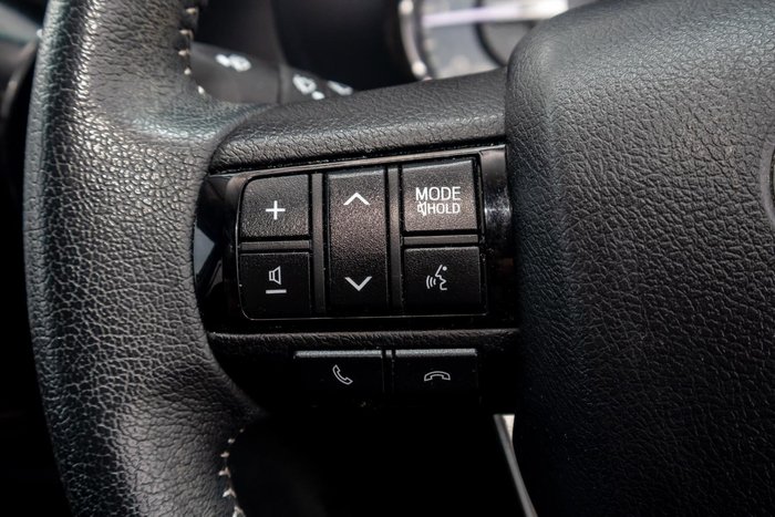 2021 Toyota Hilux SR5