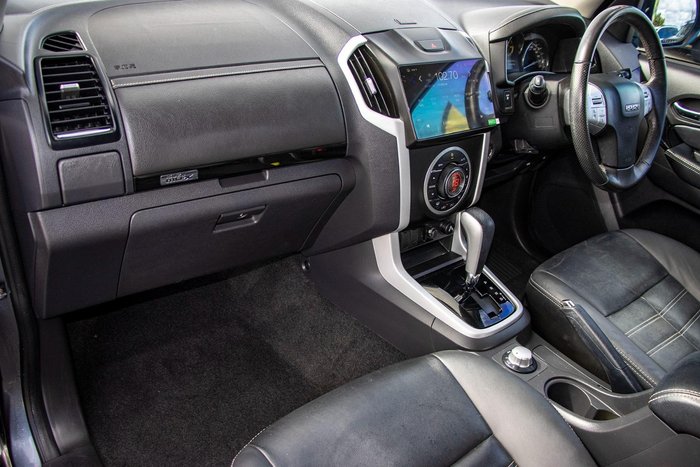 2021 Isuzu MU-X LS-T