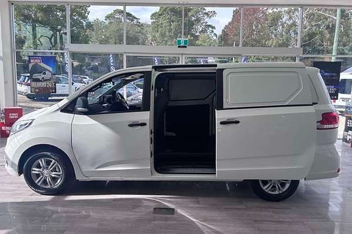 2026 LDV G10