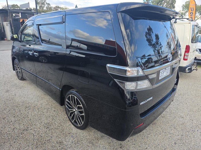 2013 Toyota Vellfire Hybrid ZR