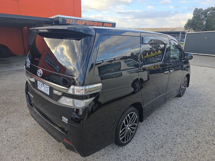 2013 Toyota Vellfire Hybrid ZR