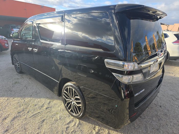 2013 Toyota Vellfire Hybrid ZR