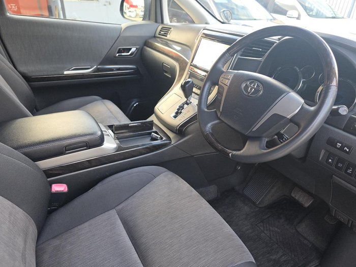 2013 Toyota Vellfire Hybrid ZR