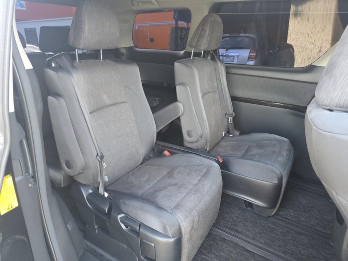 2013 Toyota Vellfire Hybrid ZR