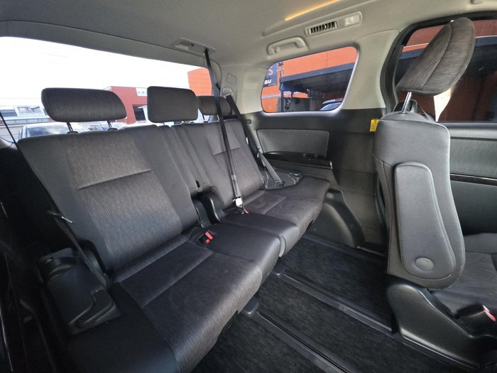 2013 Toyota Vellfire Hybrid ZR