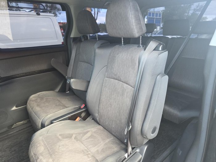 2013 Toyota Vellfire Hybrid ZR
