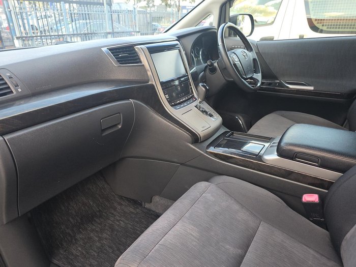 2013 Toyota Vellfire Hybrid ZR