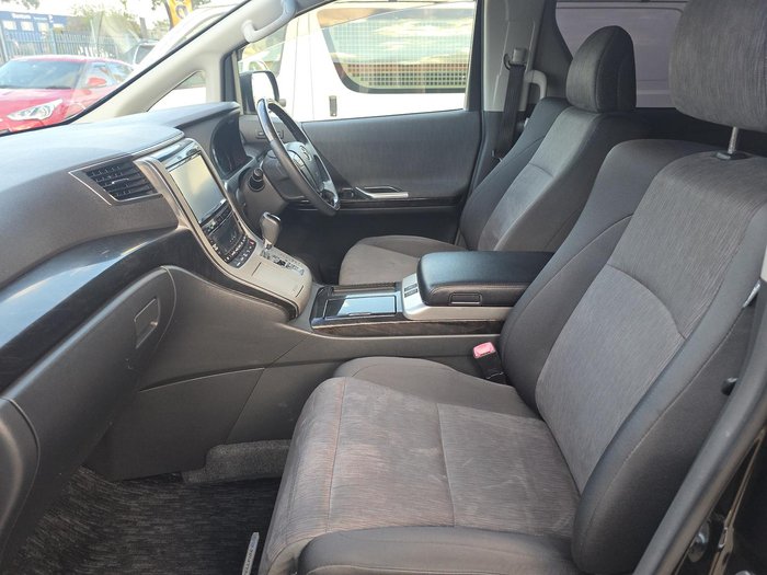 2013 Toyota Vellfire Hybrid ZR