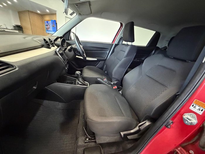 2018 Suzuki Swift GL Navigator