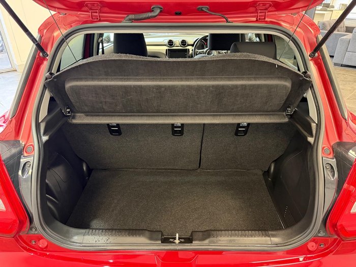 2018 Suzuki Swift GL Navigator